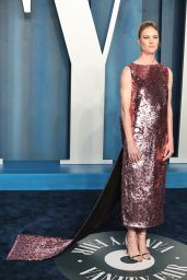 Mackenzie Davis – Vanity Fair Oscar Party in Beverly Hills 03/27/2022