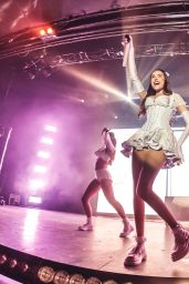 Madison Beer - Performs at La Riviera in Madrid 03/28/2022