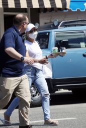 Melissa Cohen in Casual Outfit - Los Angeles 03/29/2022