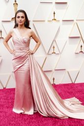 Mila Kunis – Oscars 2022 Red Carpet