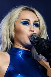 Miley Cyrus - Lollapalooza Chile in Santiago 03/19/2022