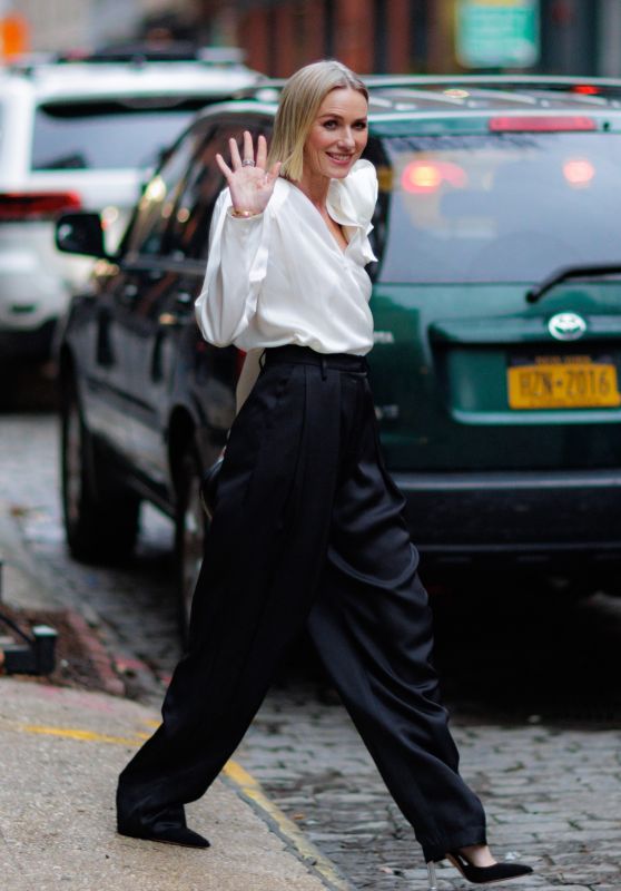 Naomi Watts - Out in New York 03/24/2022