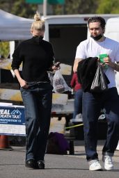 Nicola Peltz and Brooklyn Beckham at the Beverly Hills Farmers Market 03/13/2022