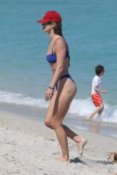 Nina Agdal in a Bikini - Miami 03/28/2022
