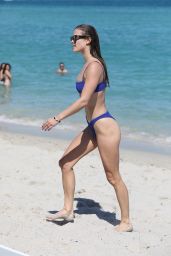 Nina Agdal in a Blue Bikini - Beach in Miami 03/26/2022