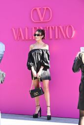 Olivia Culpo – Valentino Show at Paris Fashion Week 03/06/2022