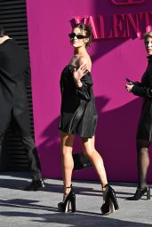 Olivia Culpo – Valentino Show at Paris Fashion Week 03/06/2022