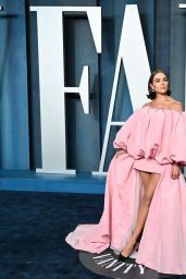 Olivia Culpo – Vanity Fair Oscar Party in Beverly Hills 03/27/2022