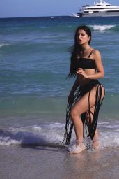 Paula Suarez in a Flowing Black Bikini - Miami 03/01/2022