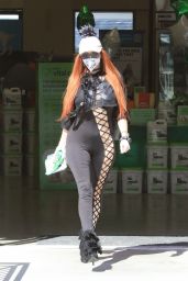 Phoebe Price - Shopping in Los Angeles 03/12/2022