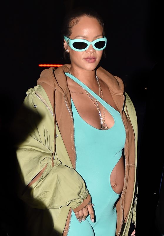 Rihanna at Caviar Kaspia in Paris 03/04/2022
