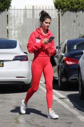 Sara Sampaio Wearing Gym Two-piece Outfit in West Hollywood 03/09/2022