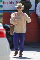 Vanessa Paradis - Grocery Run in the Hollywood Hills 03/06/2022