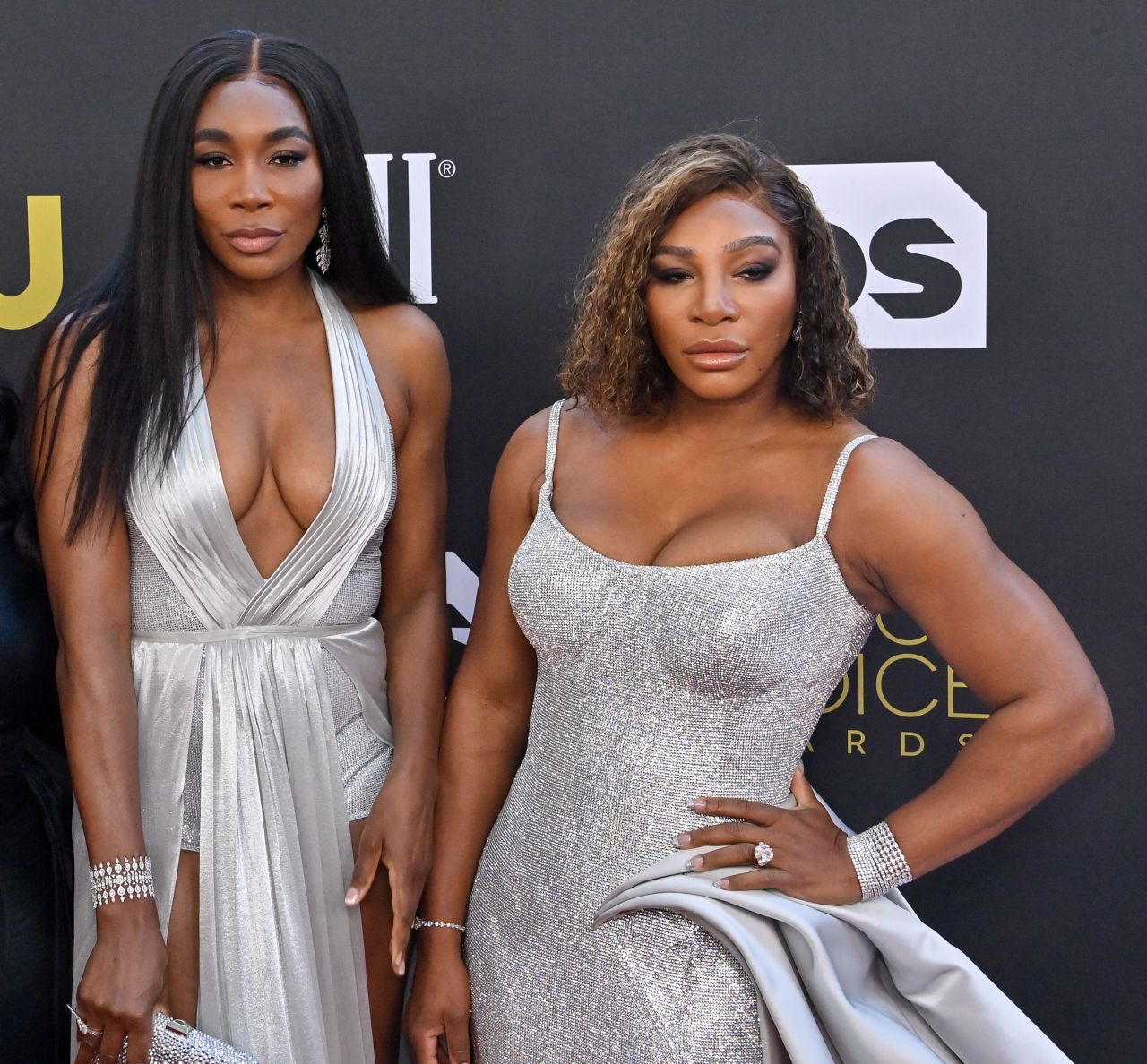 Venus Williams And Serena Williams 2022 Critics Choice Awards • Celebmafia 