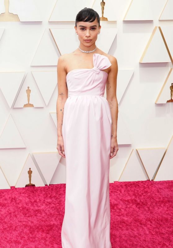 Zoë Kravitz – Oscars 2022 Red Carpet