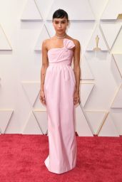 Zoë Kravitz – Oscars 2022 Red Carpet
