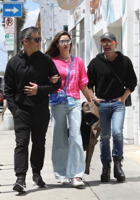 Alessandra Ambrosio, Richard Lee and Matheus Mazzafera in Venice Beach 04/22/2022