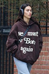 Amelia Hamlin in Casual Outfit - NYC 04/08/2022