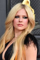 Avril Lavigne – 2022 Grammy Awards