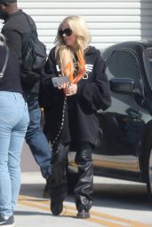 Avril Lavigne - Arriving at a Studio in LA 04/05/2022