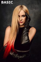 Avril Lavigne - Basic Magazine Issue 19 2022