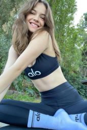 Barbara Palvin - Alo Yoga Spring 2022 (more photos)