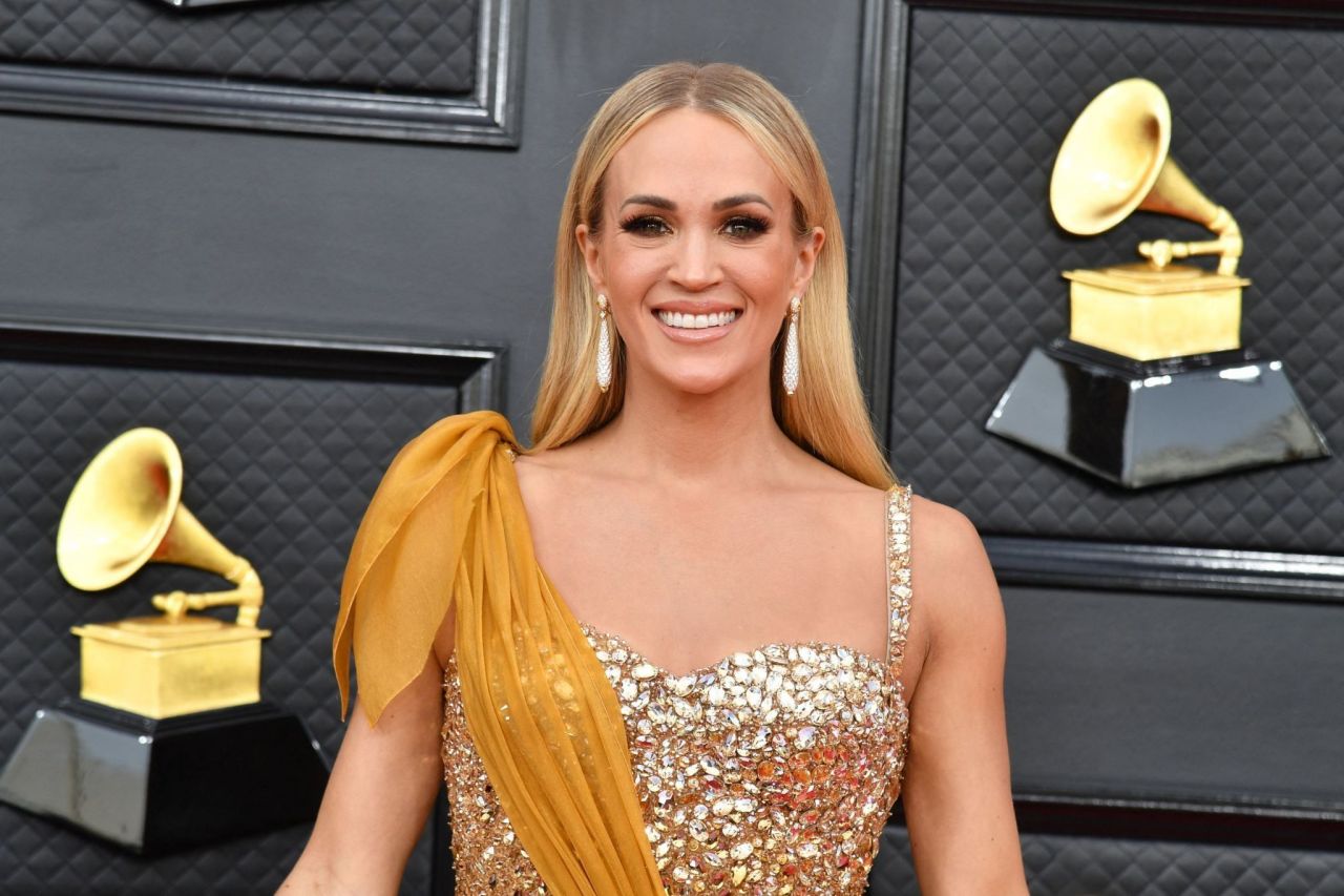 Carrie Underwood – 2022 Grammy Awards • CelebMafia