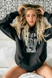Charly Jordan – Live Stream Video and Photos 04/10/2022