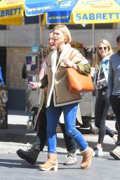 Claire Danes - Out in New York City 04/08/2022