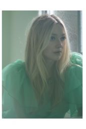 Dakota Fanning - Who What Wear April 2022 Issue