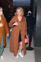 Elisabeth Moss   Arrives to Pre tape an Interview for Watch What Happens Live With Andy Cohen in NYC 04 27 2022   - 73