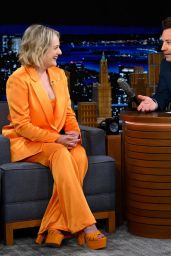 Elisabeth Moss   The Tonight Show with Jimmy Fallon 04 26 2022   - 1