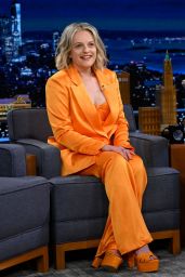 Elisabeth Moss   The Tonight Show with Jimmy Fallon 04 26 2022   - 17