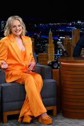 Elisabeth Moss   The Tonight Show with Jimmy Fallon 04 26 2022   - 42
