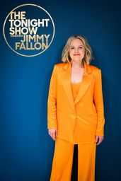Elisabeth Moss - The Tonight Show with Jimmy Fallon 04/26/2022