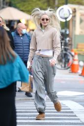 Gigi Hadid   Out in New York 04 22 2022   - 80