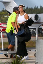 Hailey Rhode Bieber - Airport in Miami 04/13/2022