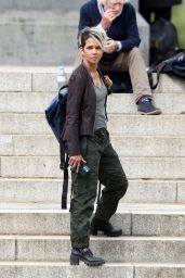 Halle Berry in Hyde Park - "Our Man From Jersey" Set in London 04/28/2022