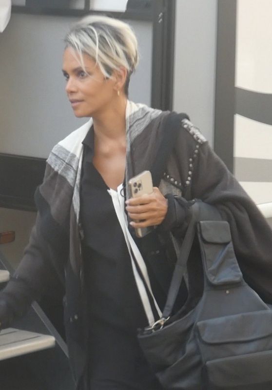 Halle Berry - "Our Man From Jersey" Set in London 04/19/2022