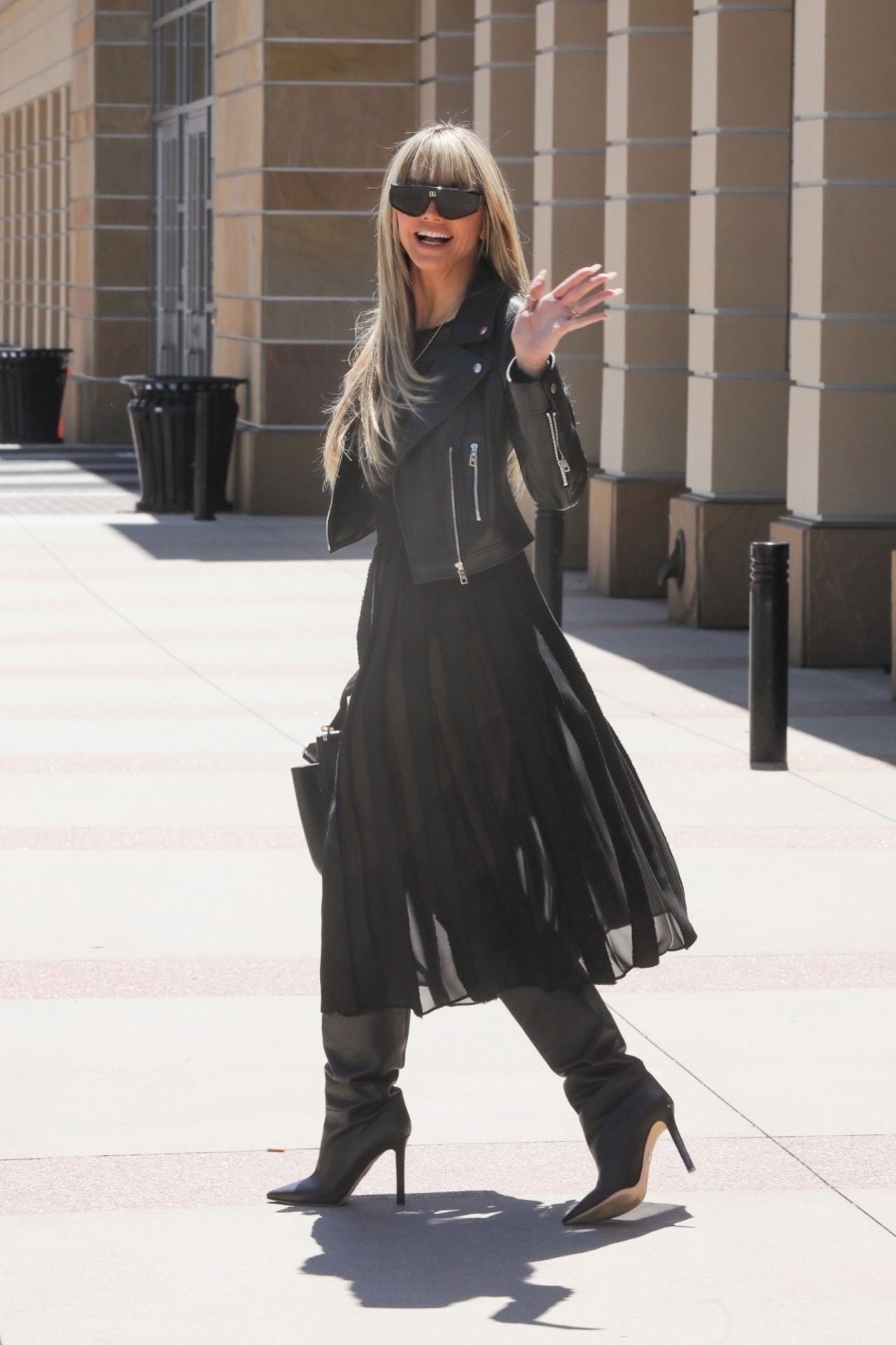 Heidi Klum in a Black Dress - Out in Pasadena 04/13/2022 • CelebMafia