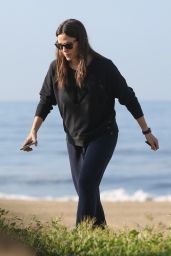 Jennifer Garner - Out in Santa Monica 03/31/2022