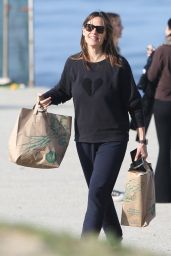Jennifer Garner - Out in Santa Monica 03/31/2022