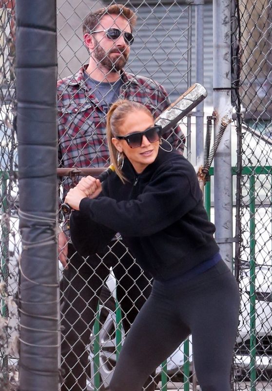 Jennifer Lopez and Ben Affleck - Out in Sherman Oaks 03/30/2021