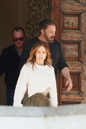 Jennifer Lopez - Visiting a Massive Real Estate Property in Beverly Hills 04/12/2022