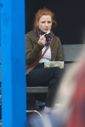 Jessica Chastain Filming at a Park Bench in Queens 04 18 2022   - 77