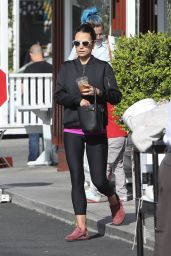 Jordana Brewster - Out in Brentwood 04/18/2022