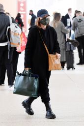 Julianne Moore an All Black - Marco Polo Airport in Venice 04/19/2022