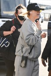 Kaley Cuoco - JFK Airport in NYC 04/19/2022