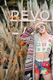 Kathryn Newton – Revolve Festival at the Coachella Valley Music and Arts Festival in La Quinta 04/16/2022