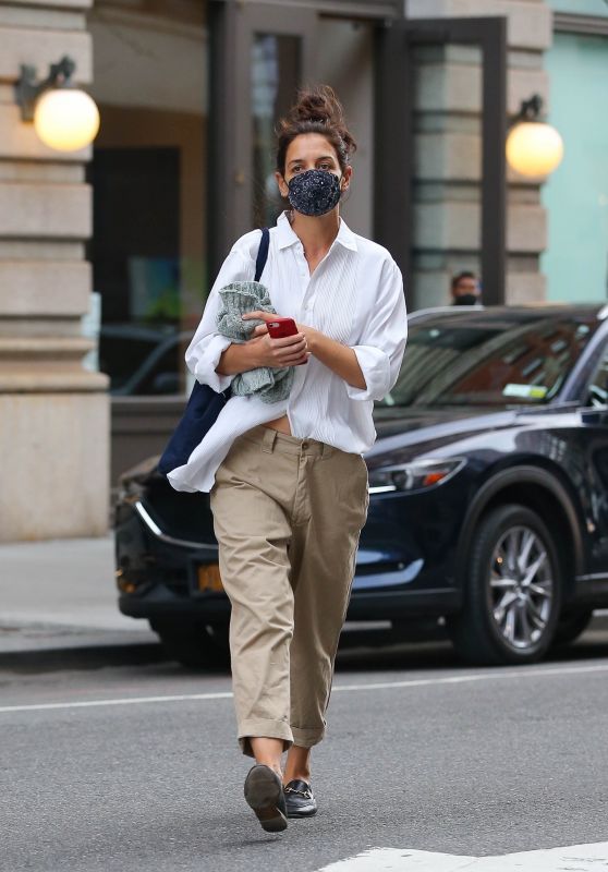 Katie Holmes Looks Casual and Stylish - New York City 04/22/2022
